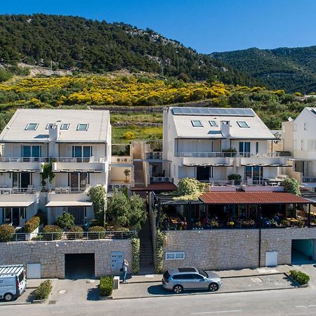 Apartments Villa Azzurra Bol Exterior foto