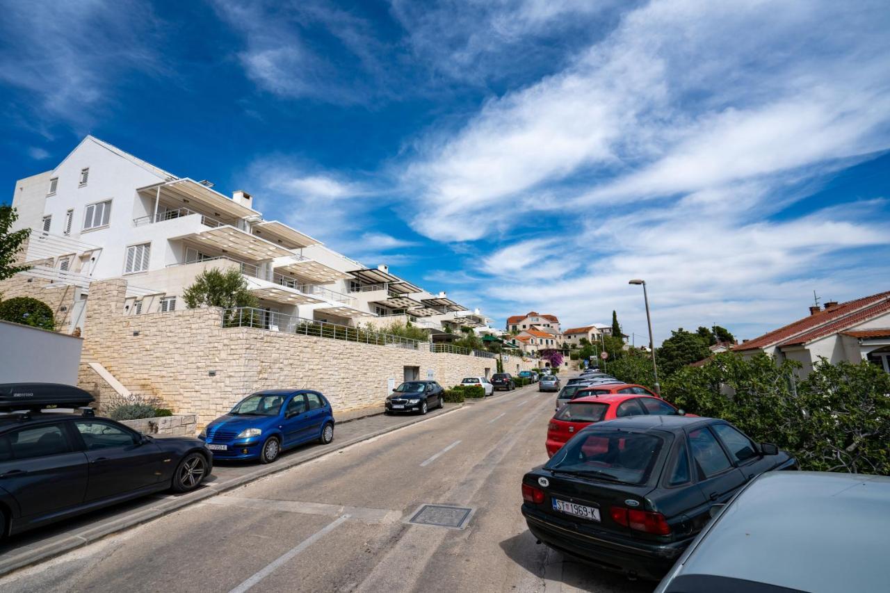 Apartments Villa Azzurra Bol Exterior foto