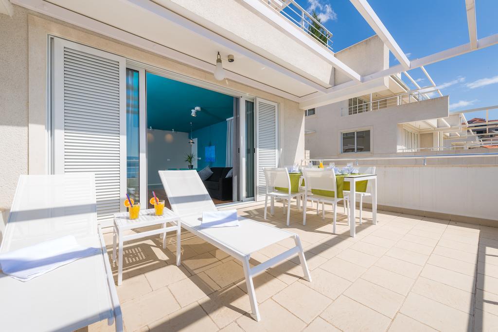 Apartments Villa Azzurra Bol Quarto foto